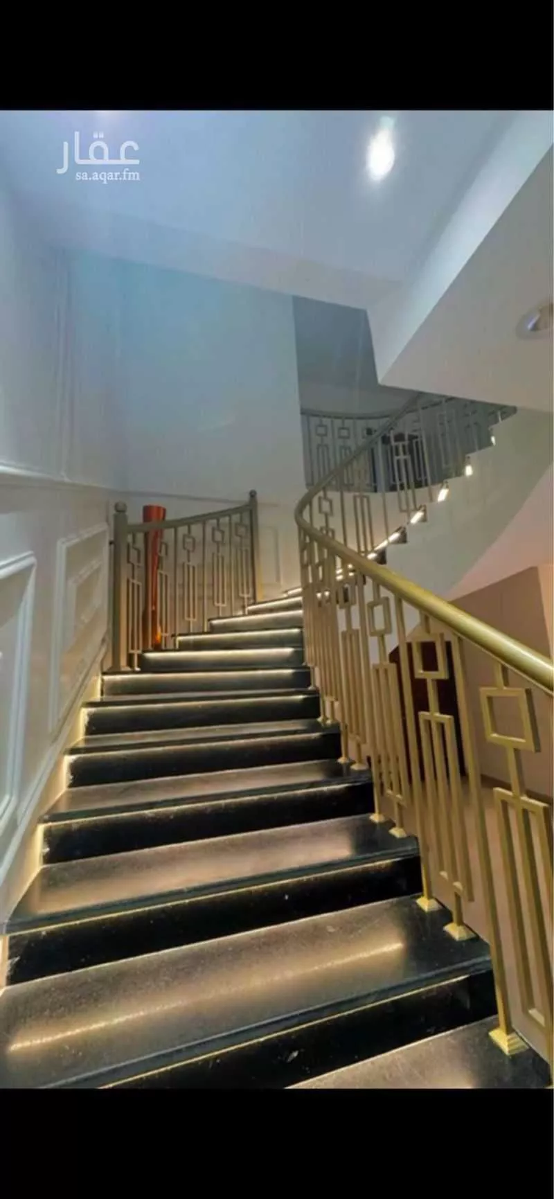 فيلا 22 غرف في الشراع 2