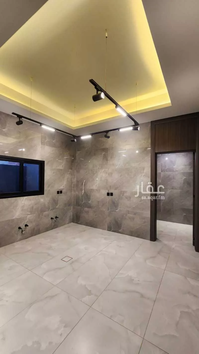 فيلا 6 غرف في الشراع 6