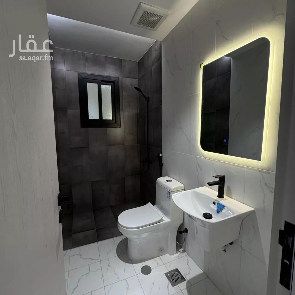 شقة 5 غرف في الصفا 16