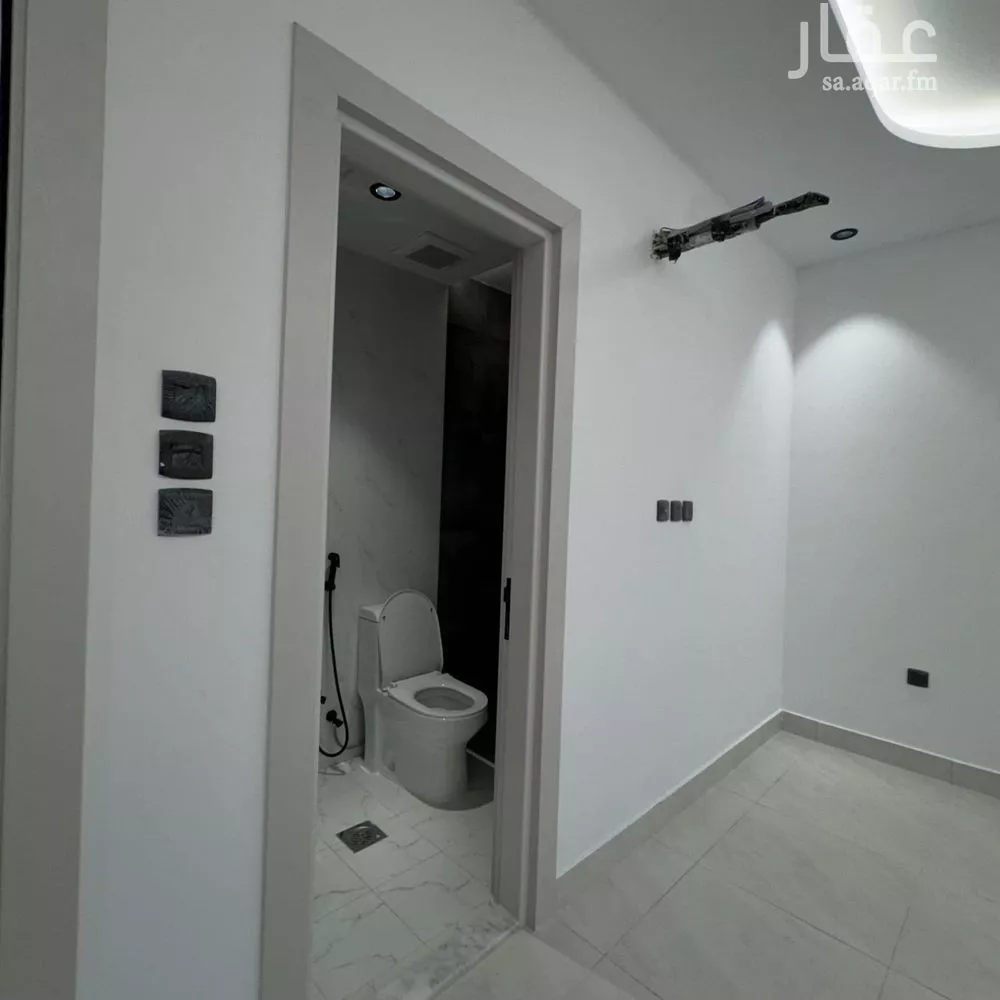 شقة 5 غرف في الصفا 5