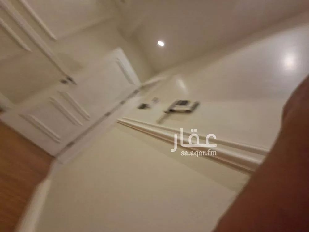 شقة 4 غرف في الملقا 11