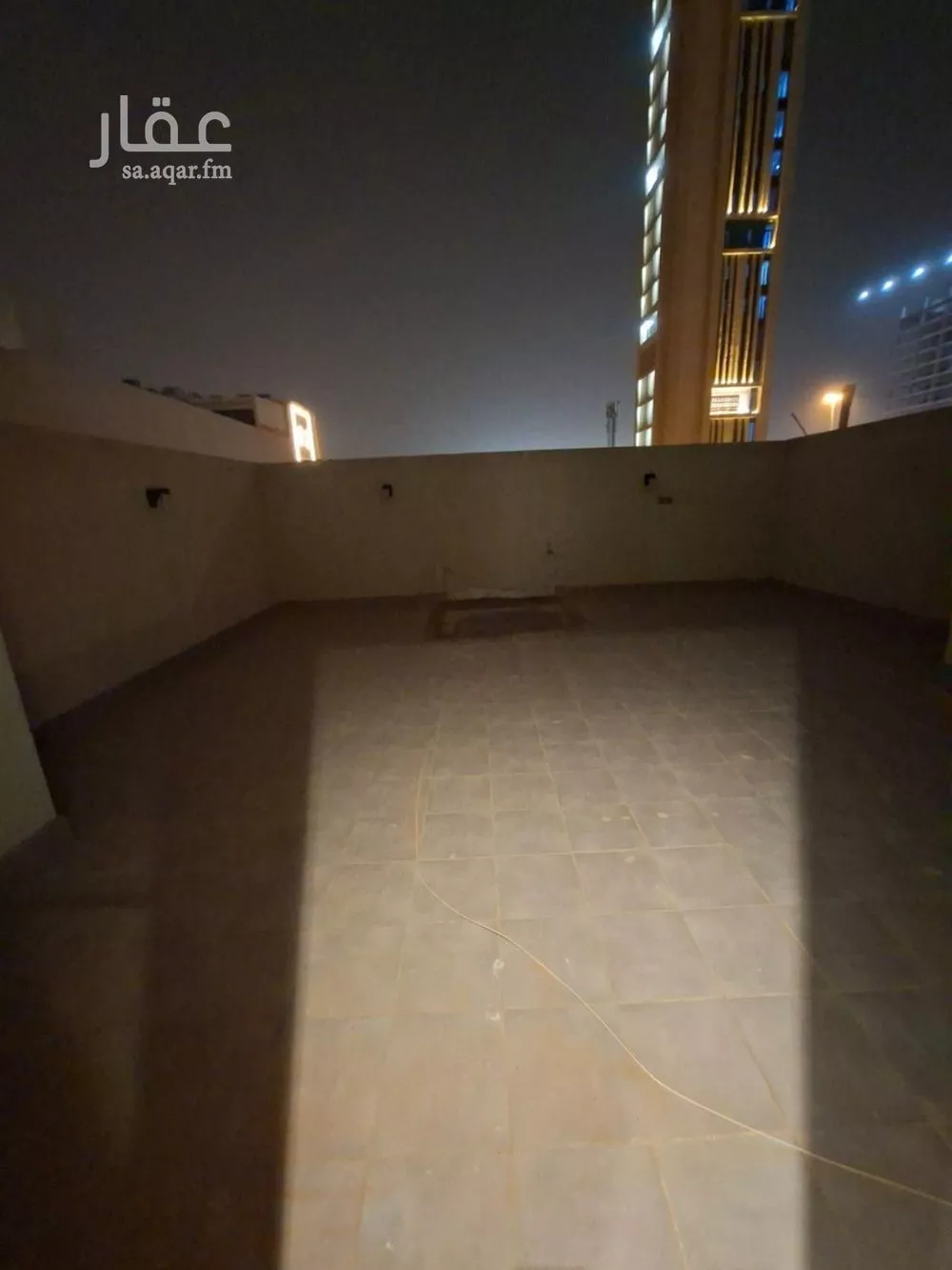 شقة 4 غرف في الملقا 6