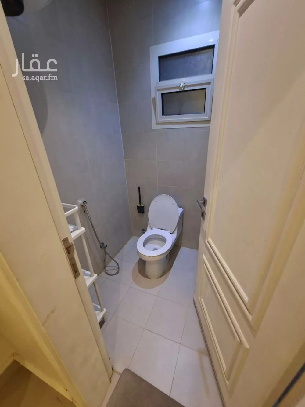 شقة 4 غرف في الملقا 9