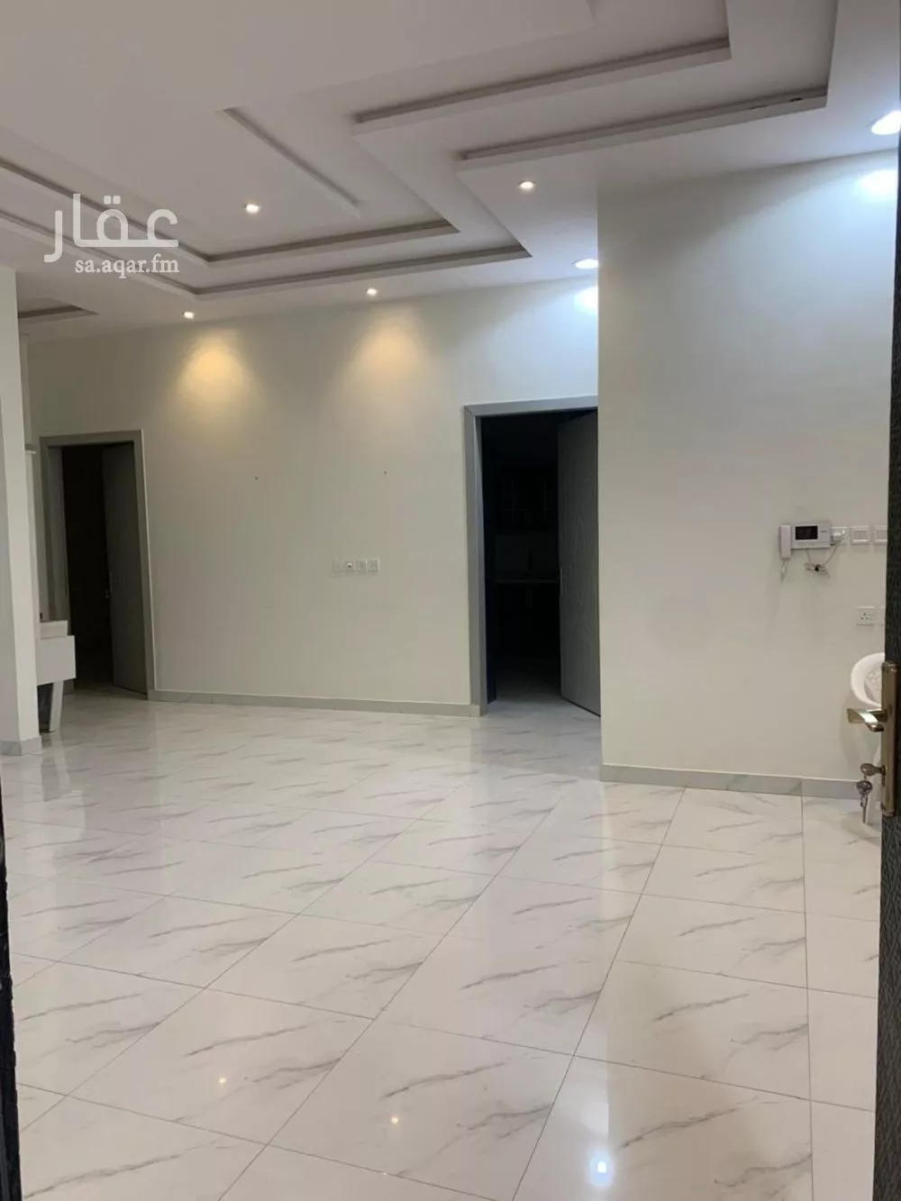 فيلا 8 غرف في القادسية 5