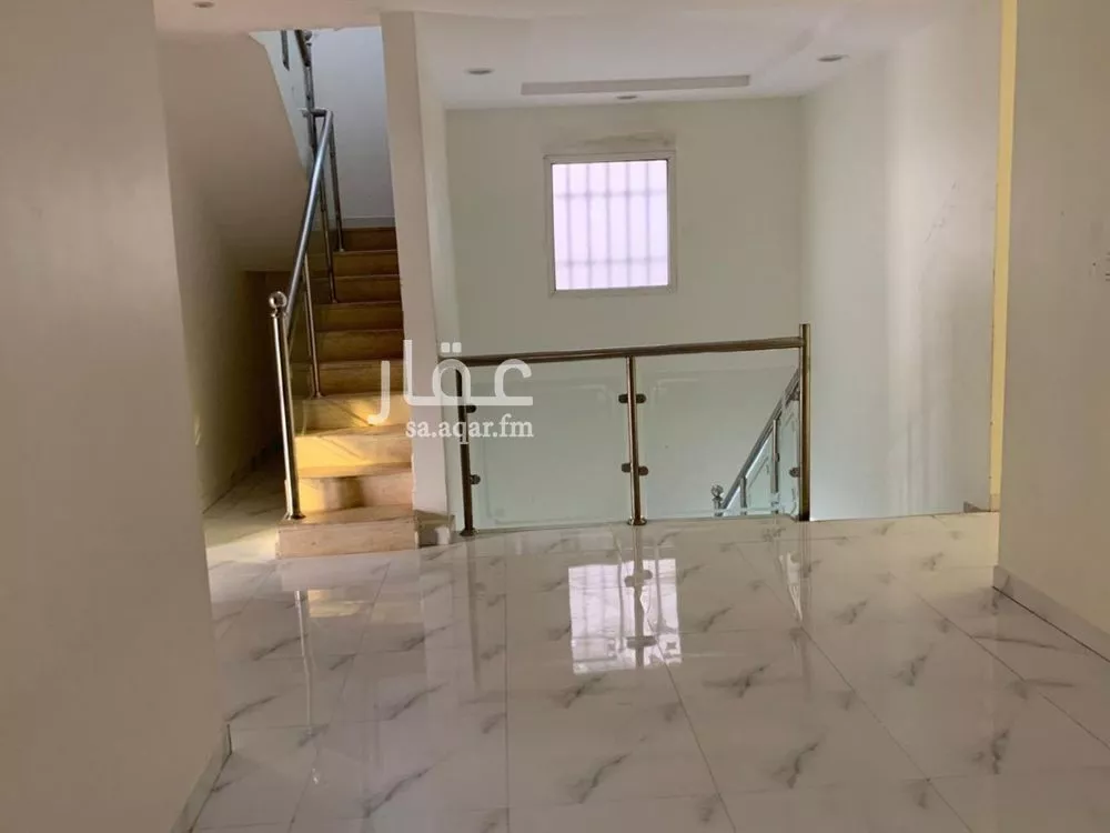 فيلا 8 غرف في القادسية 7