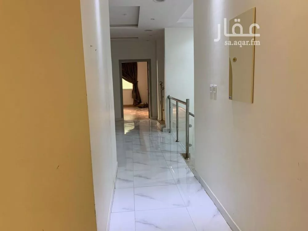 فيلا 8 غرف في القادسية 10