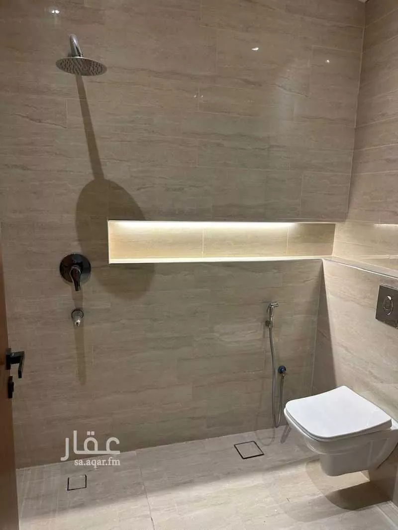 شقة 4 غرف في الملقا 6