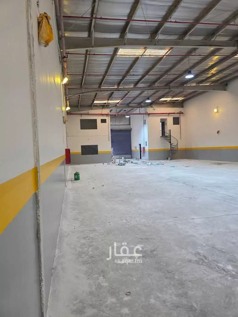 مستودع 675 م² في المناخ 4