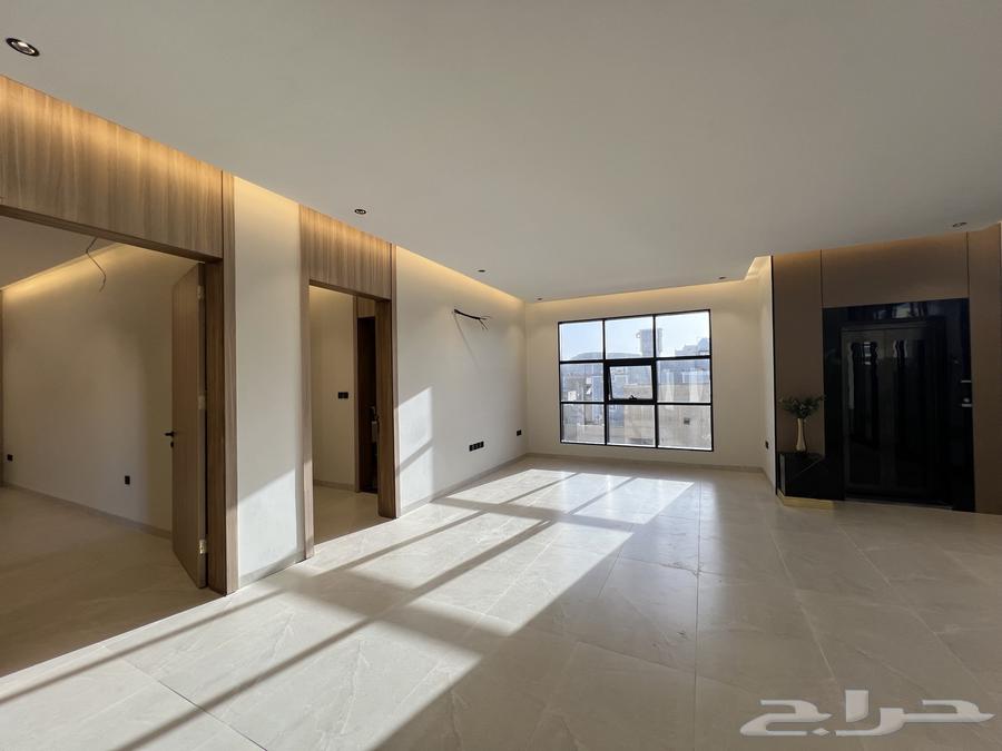 8 bedroom villa in King Fahd 6