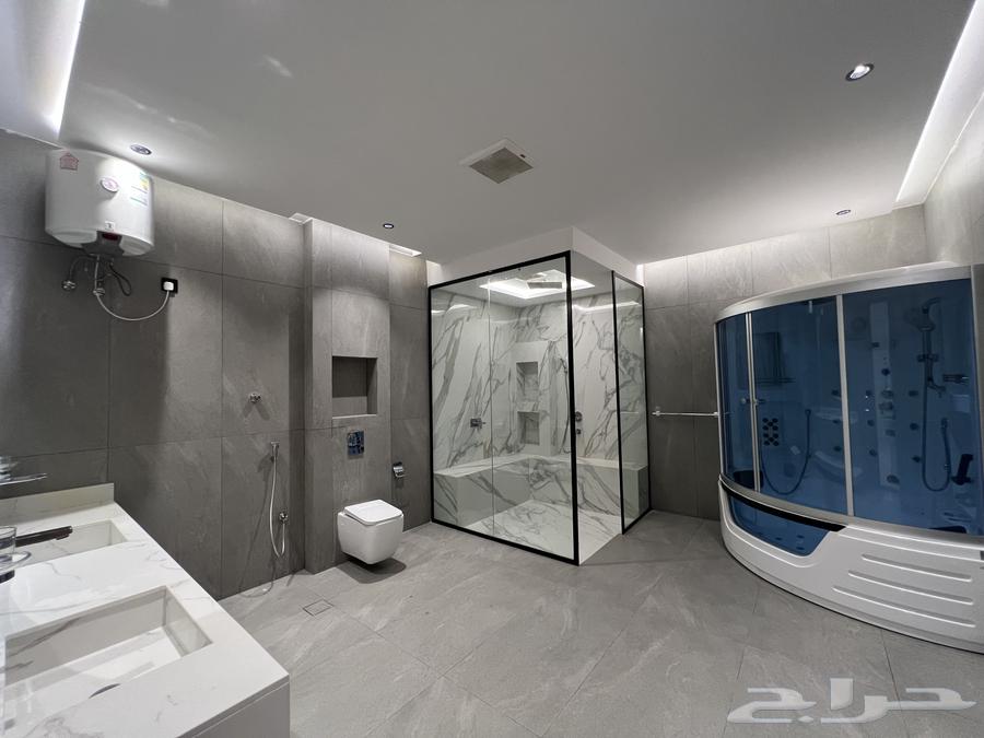 8 bedroom villa in King Fahd 7