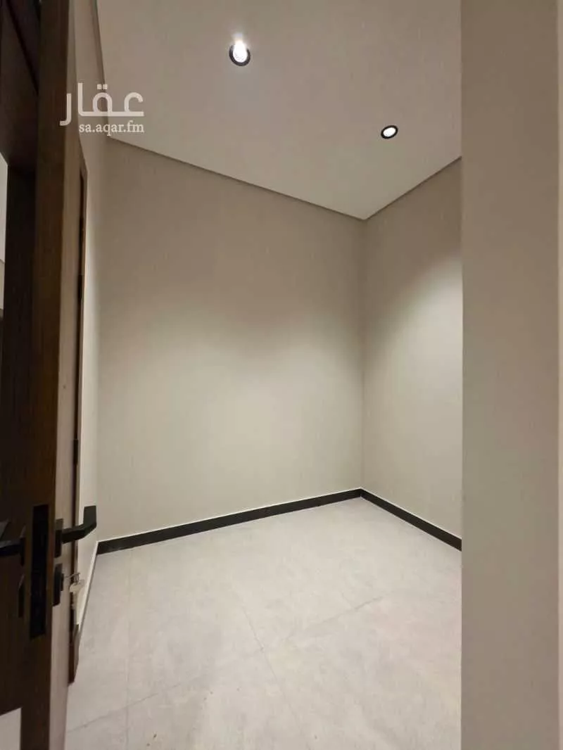 شقة 5 غرف في الزهراء 13