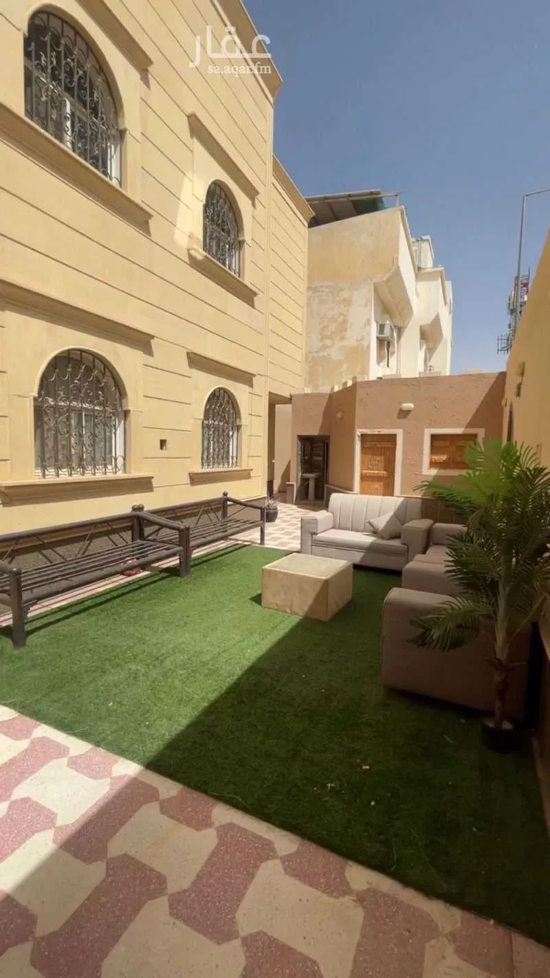 فيلا 10 غرف في العريجاء الوسطى 5