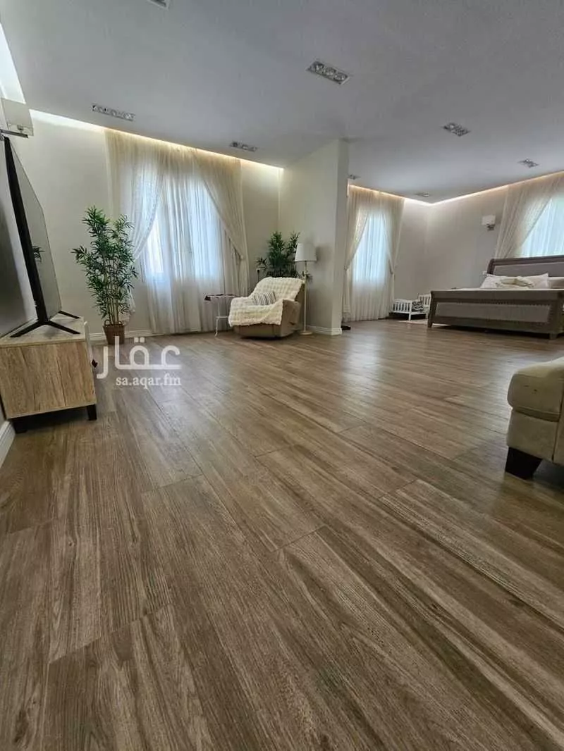 فيلا 9 غرف في الروابي 3