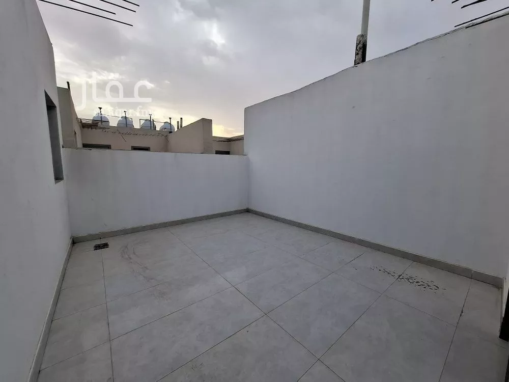 دور 4 غرف في طيبة 15