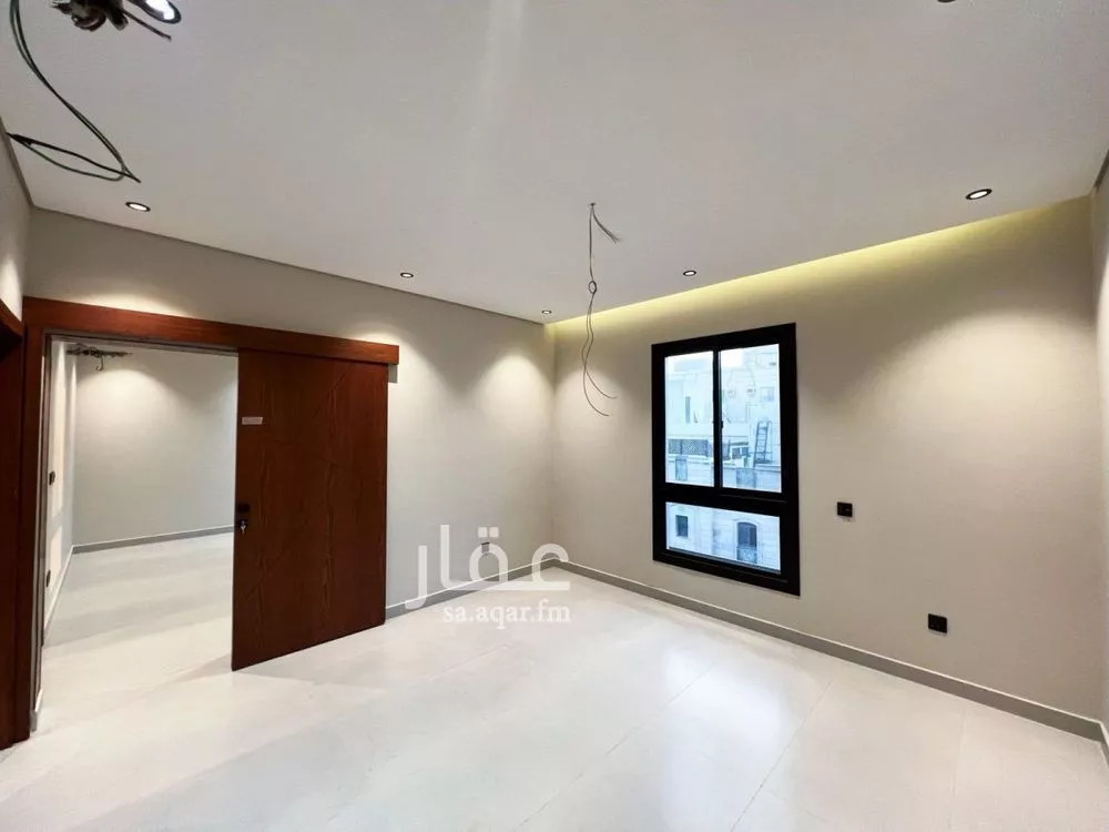 عمارة 550 م² في السلامة 5