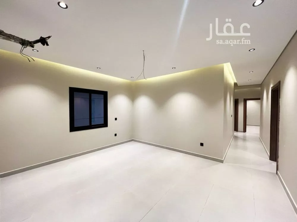 عمارة 550 م² في السلامة 8