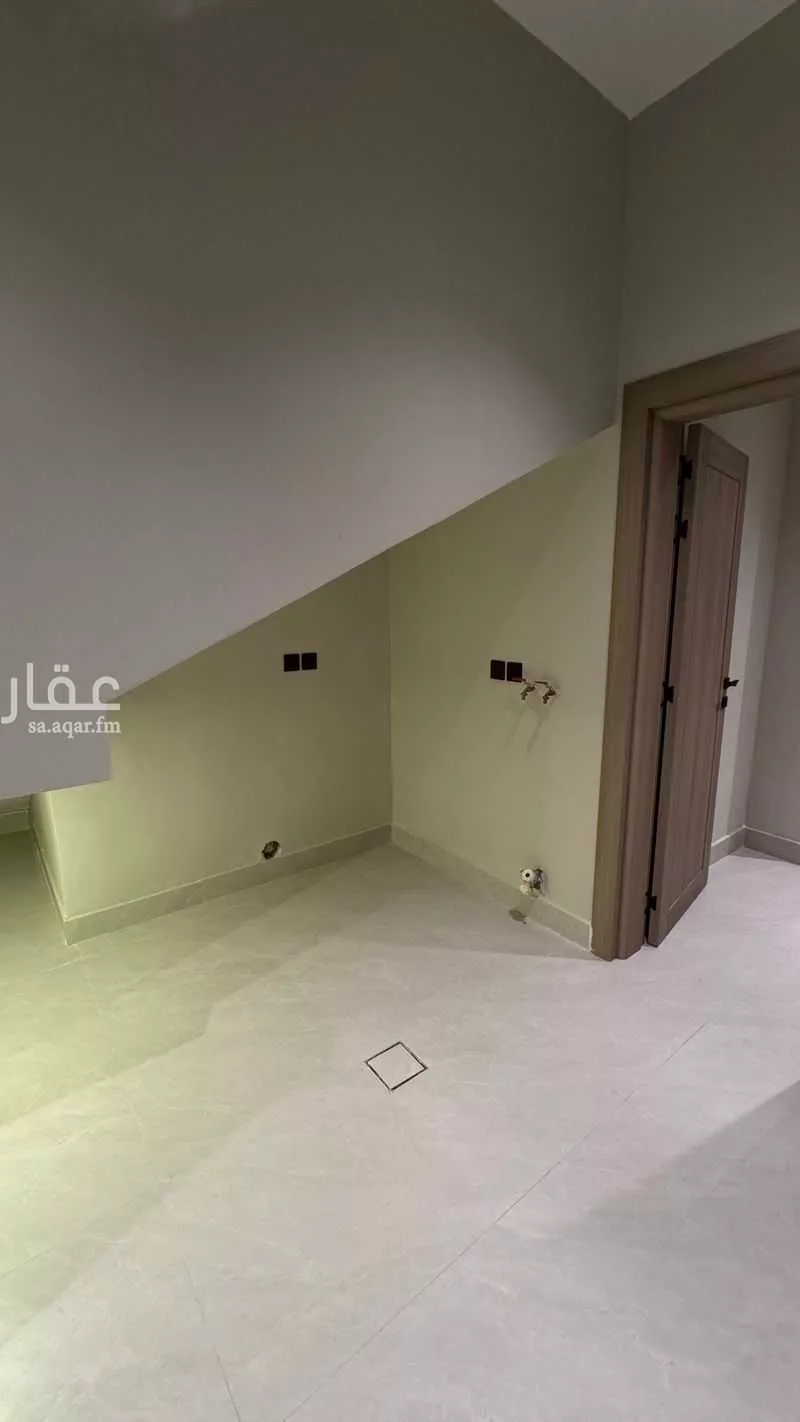 5 bedroom villa in Ash Shulah 11