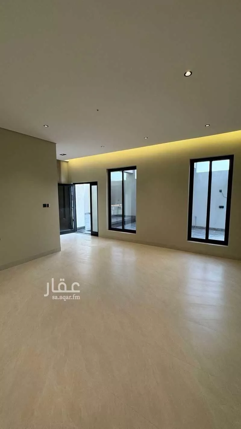 5 bedroom villa in Ash Shulah 8