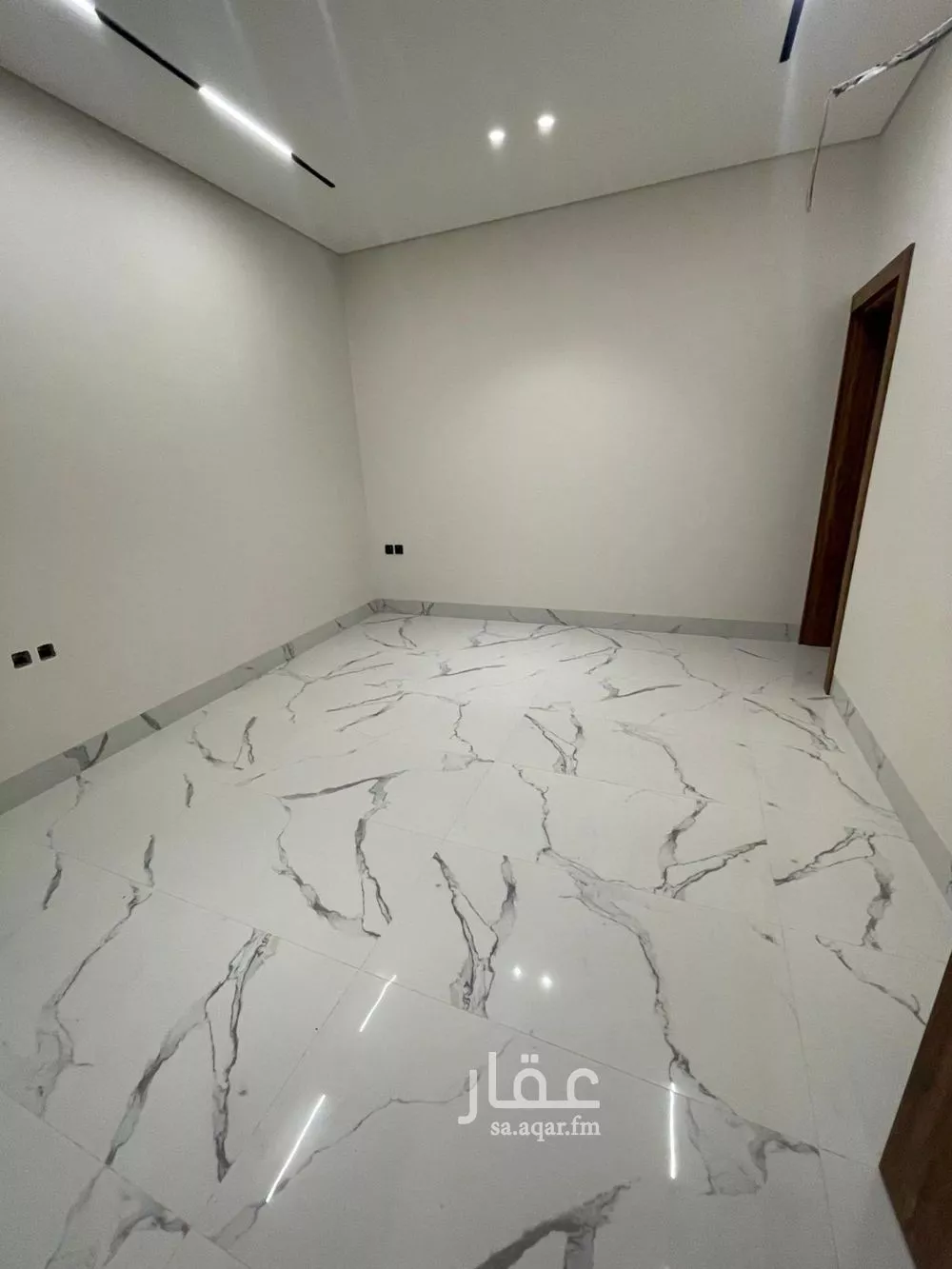 2 bedroom floor in Al Qairawan 12