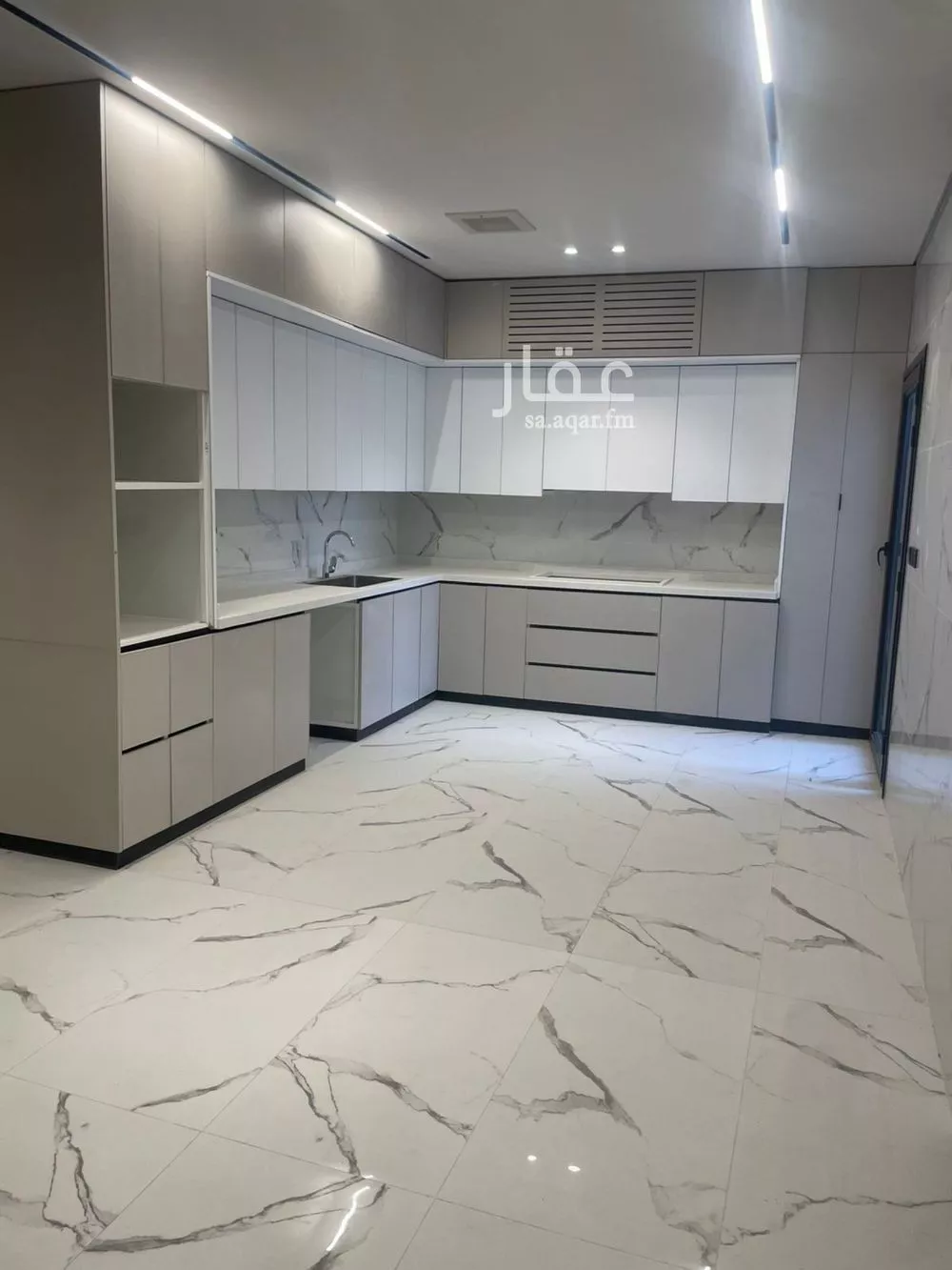 2 bedroom floor in Al Qairawan 19