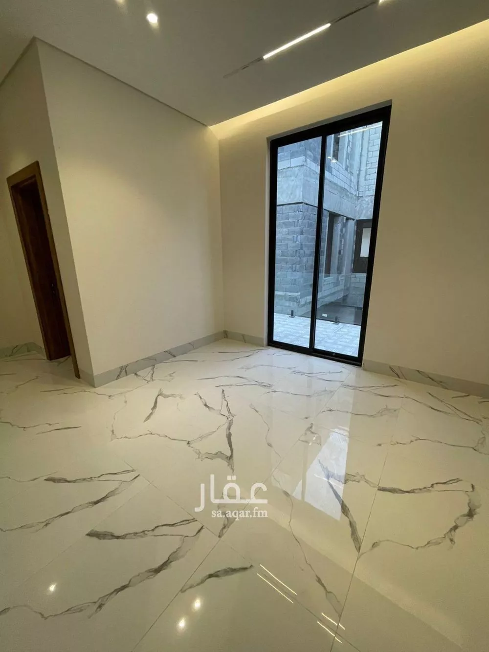 2 bedroom floor in Al Qairawan 6