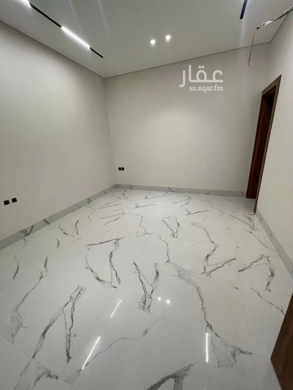2 bedroom floor in Al Qairawan 9