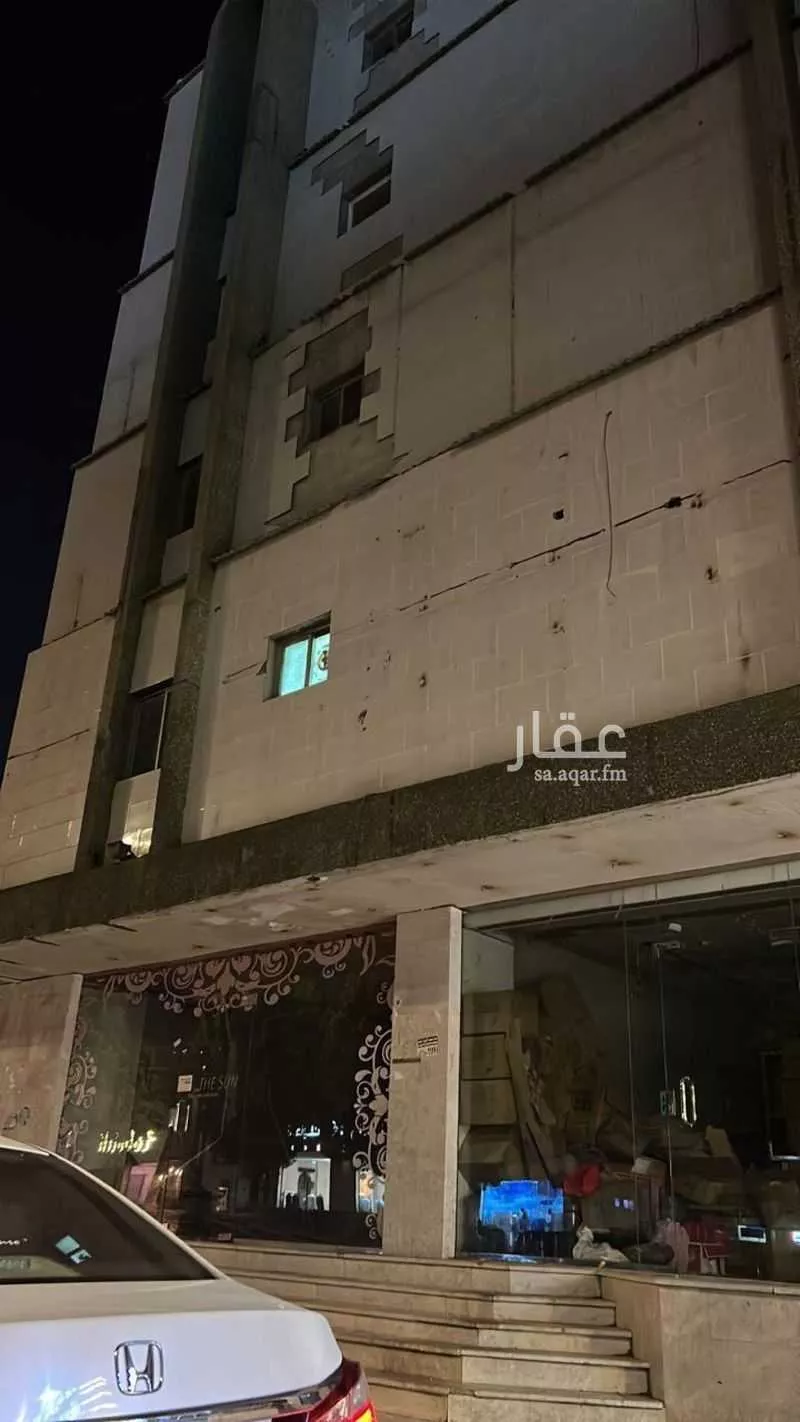 576 sqm building in Al Nuzhah 2