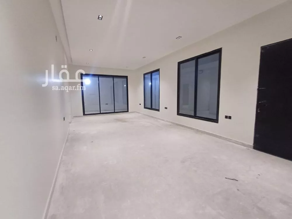 فيلا 6 غرف في الخليج 2