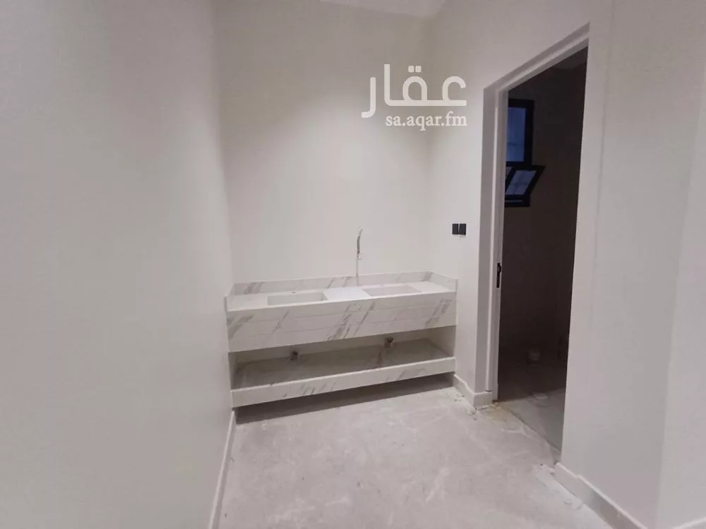 فيلا 6 غرف في الخليج 14