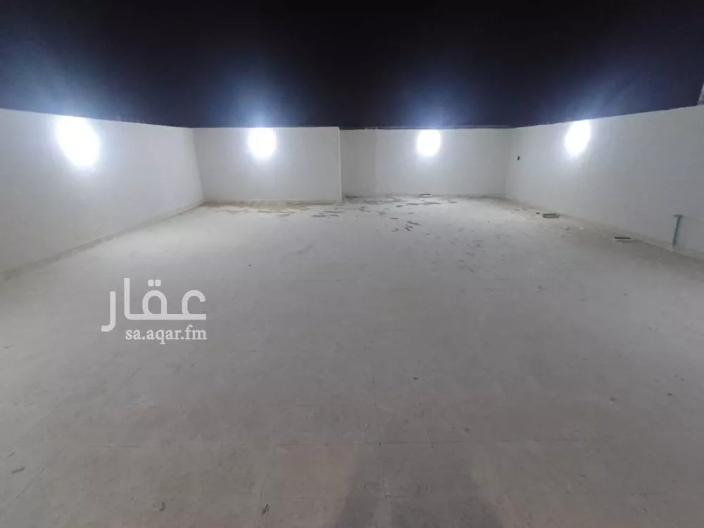 فيلا 6 غرف في الخليج 10