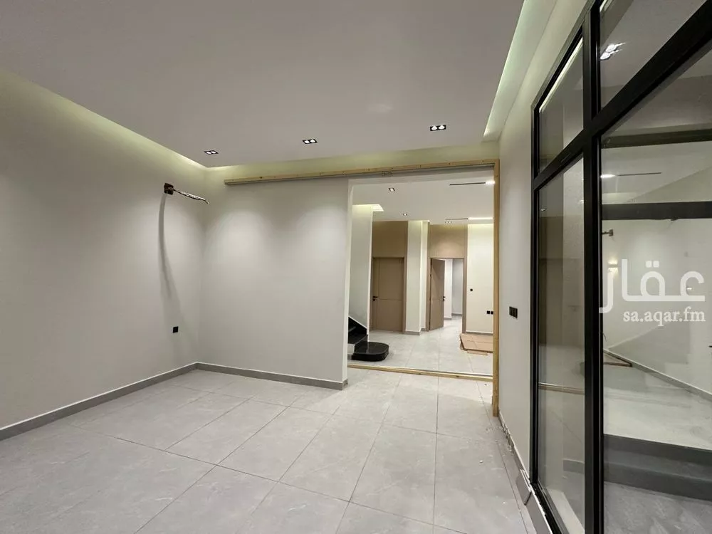 5 bedroom villa in King Faisal 2