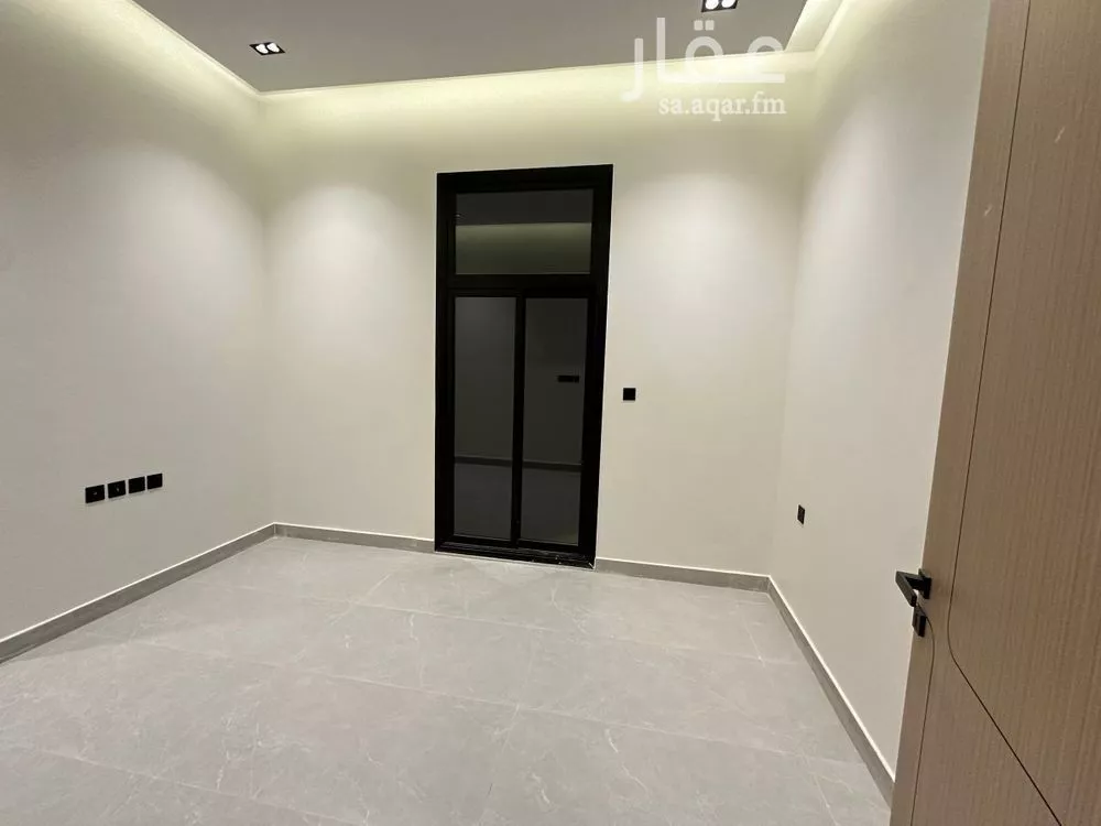 5 bedroom villa in King Faisal, Riyadh 15