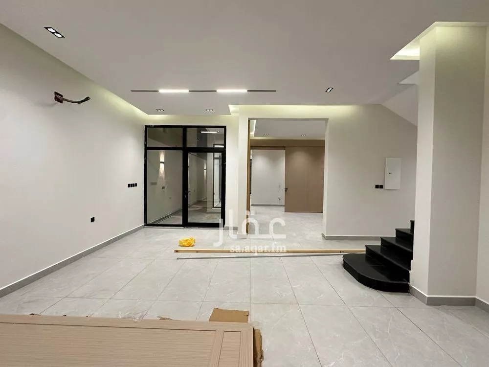 5 bedroom villa in King Faisal 6