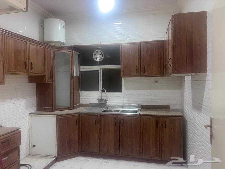 4 bedroom apartment in Al Rimal 6