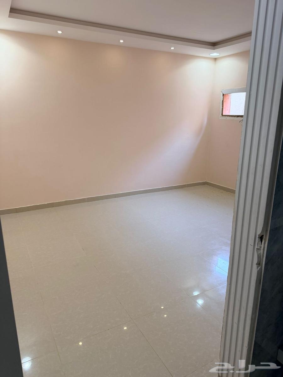 شقة 3 غرف في طويق 8