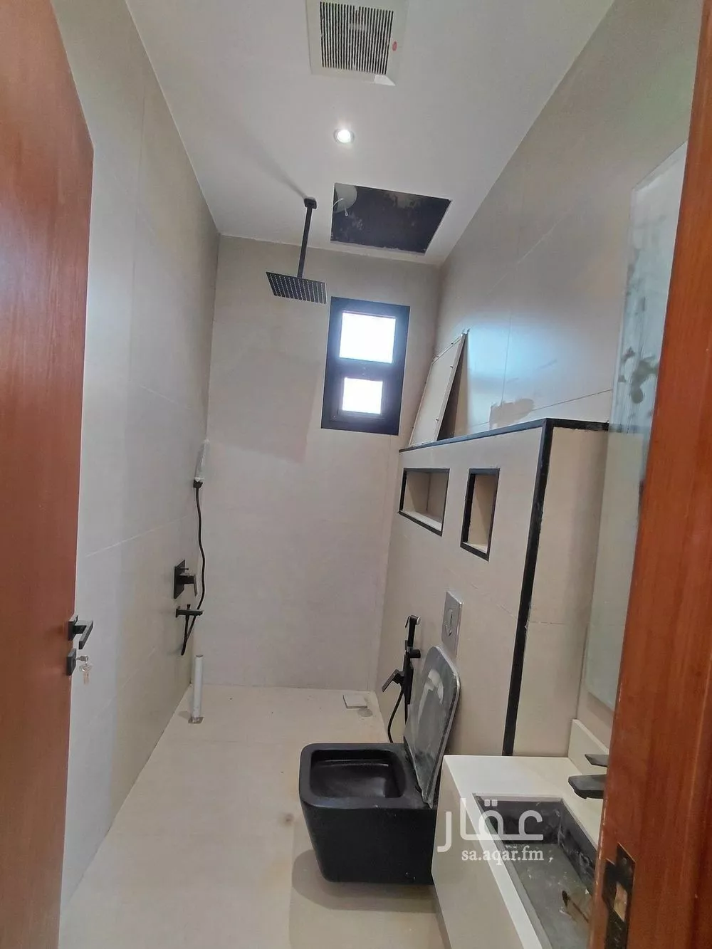 5 bedroom villa in Al Janadriyah 15