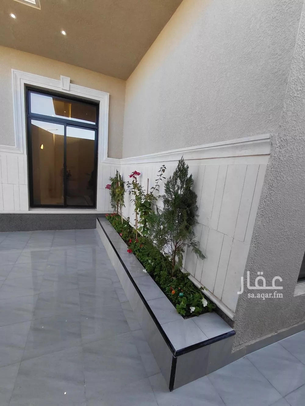 5 bedroom villa in Al Janadriyah 4