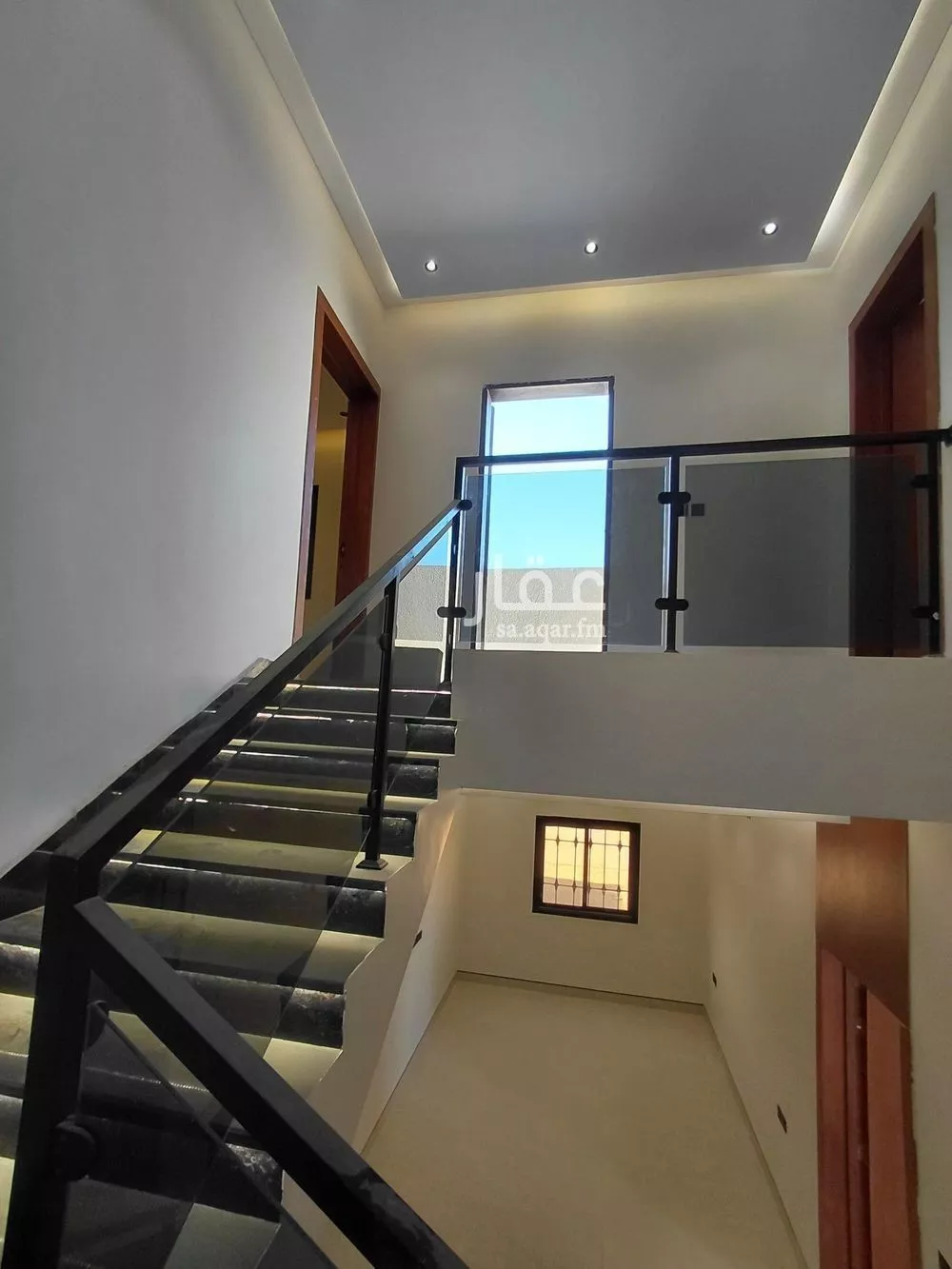5 bedroom villa in Al Janadriyah 5