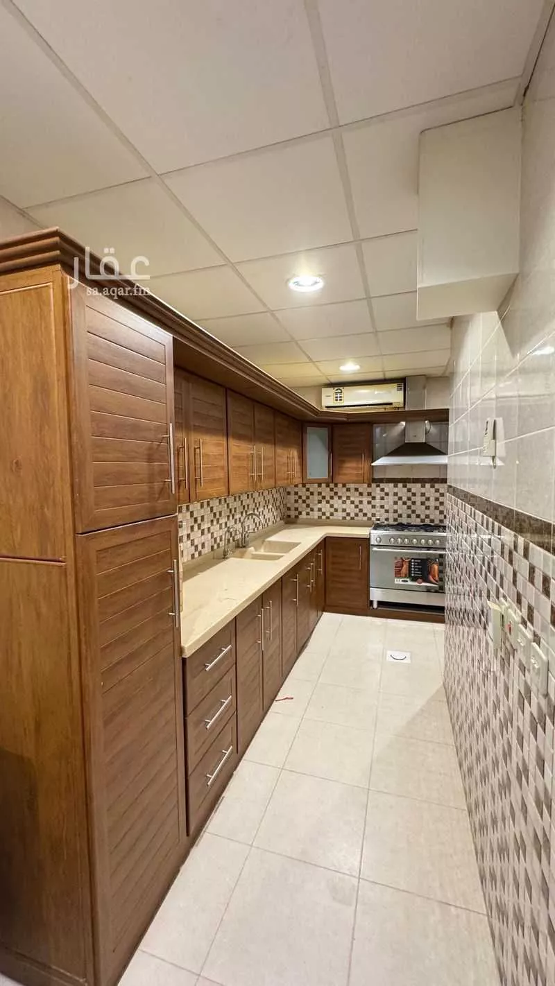 فيلا 6 غرف في العقيق 13