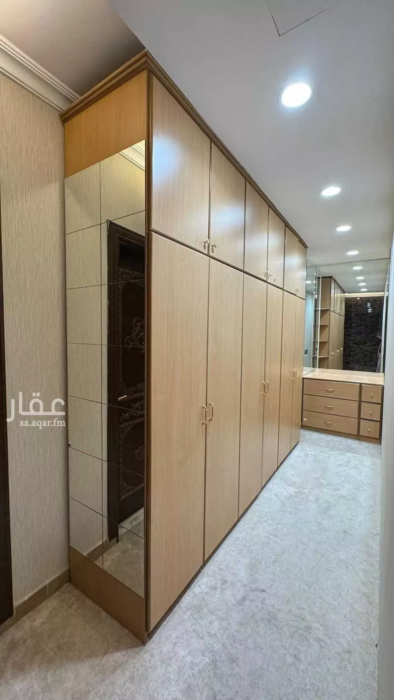 فيلا 6 غرف في العقيق 16