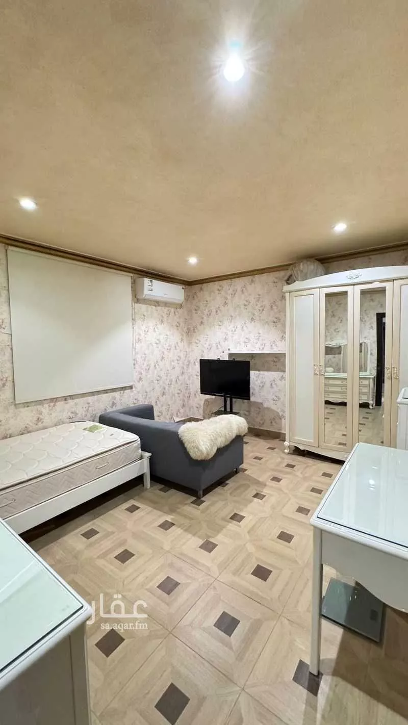 فيلا 6 غرف في العقيق 20