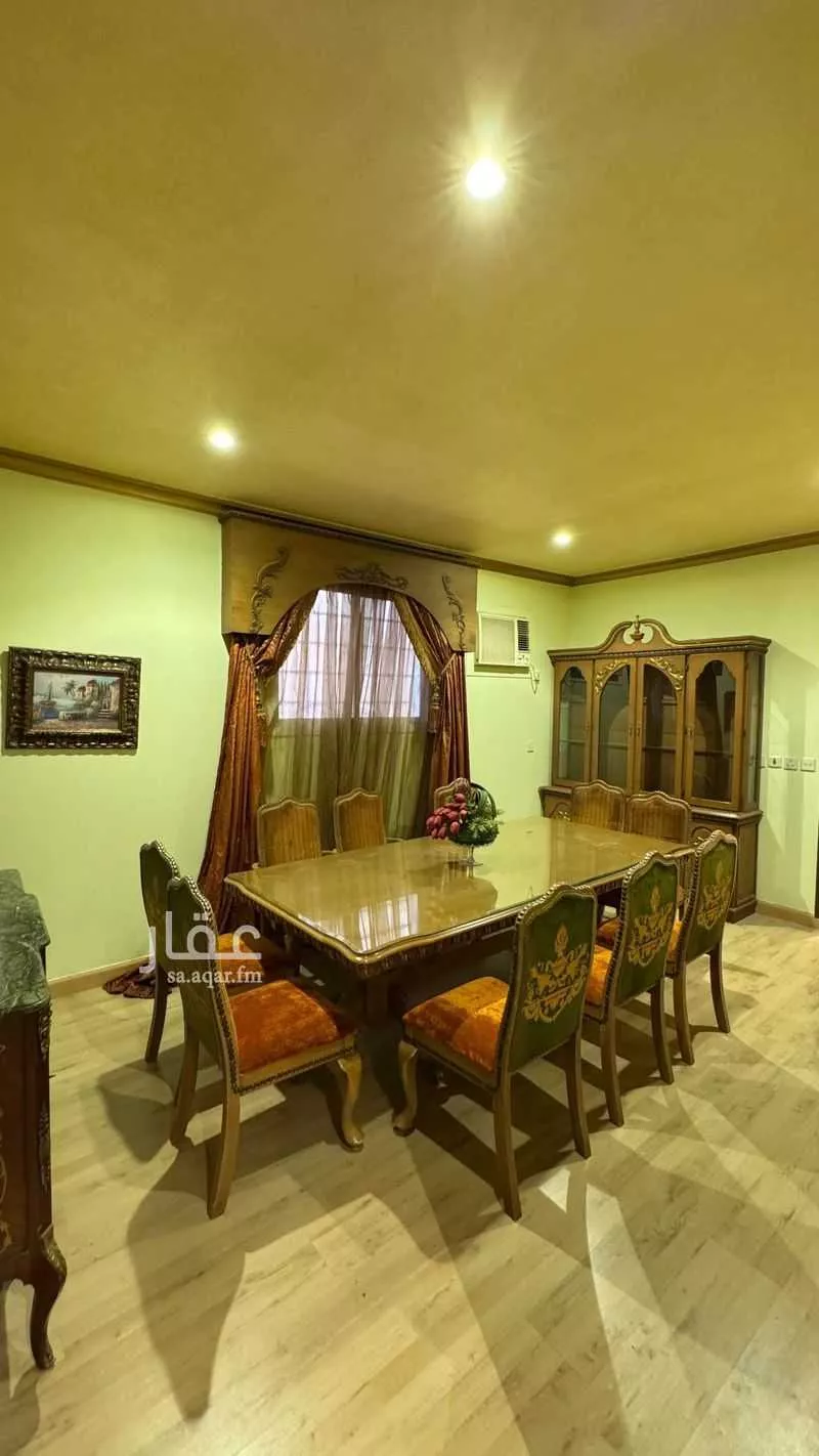 فيلا 6 غرف في العقيق 8