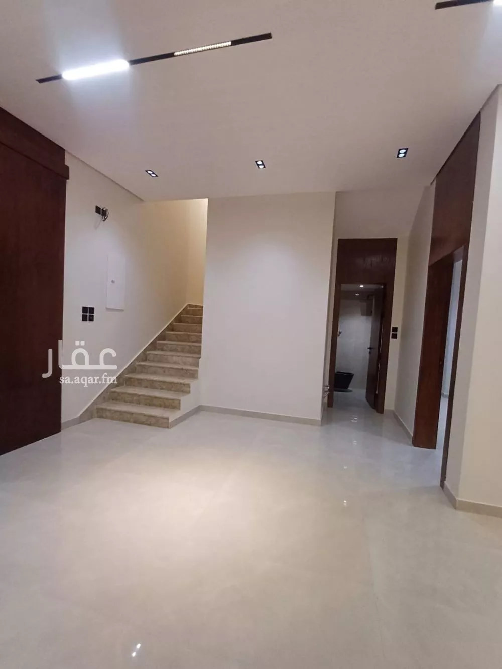 فيلا 5 غرف في الرمال 13