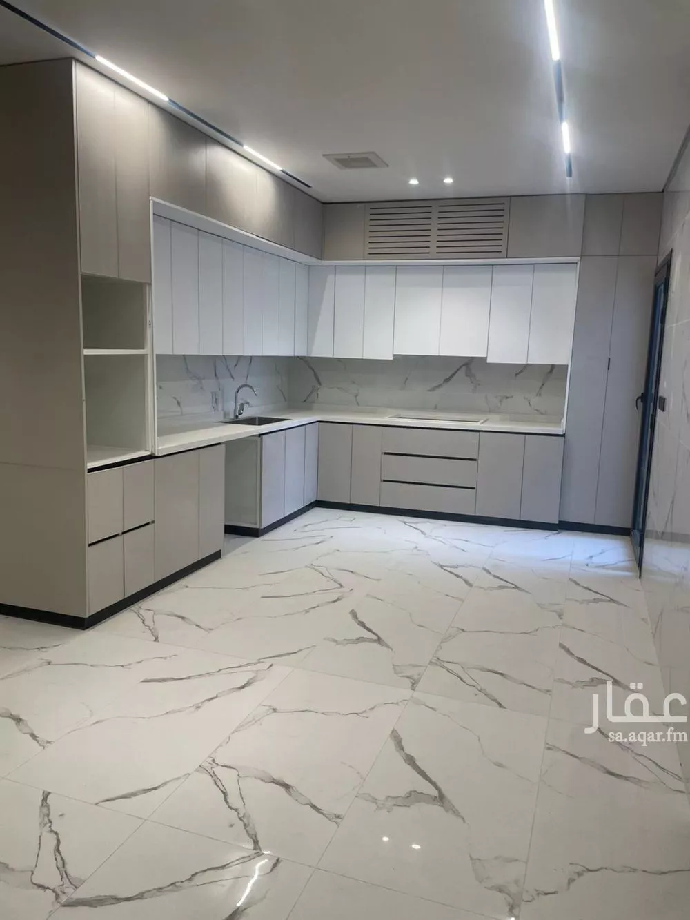 2 bedroom floor in Al Qairawan 4