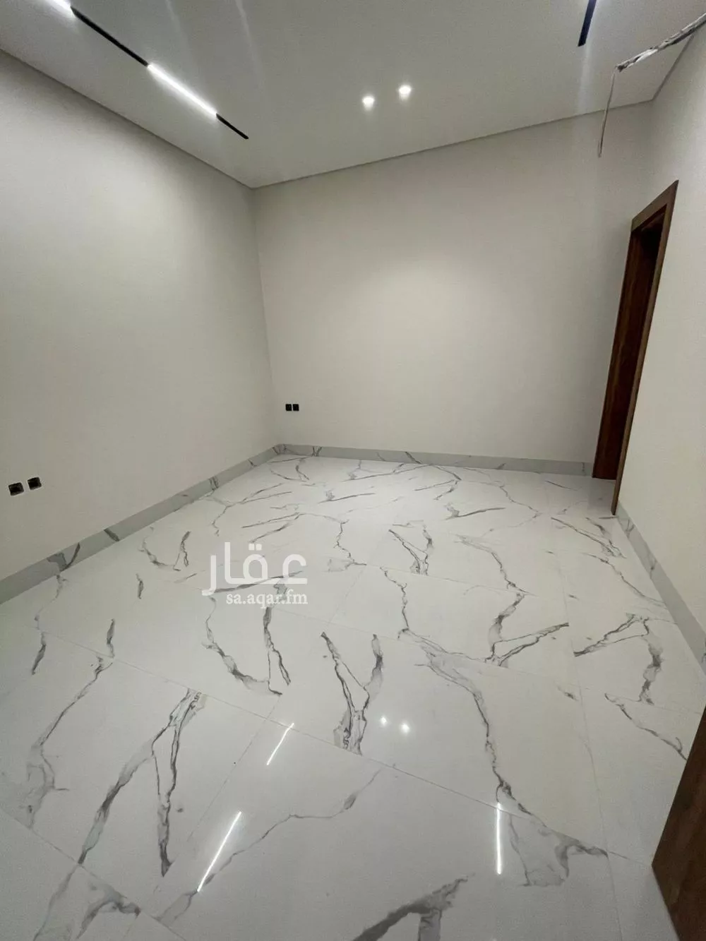 2 bedroom floor in Al Qairawan 8