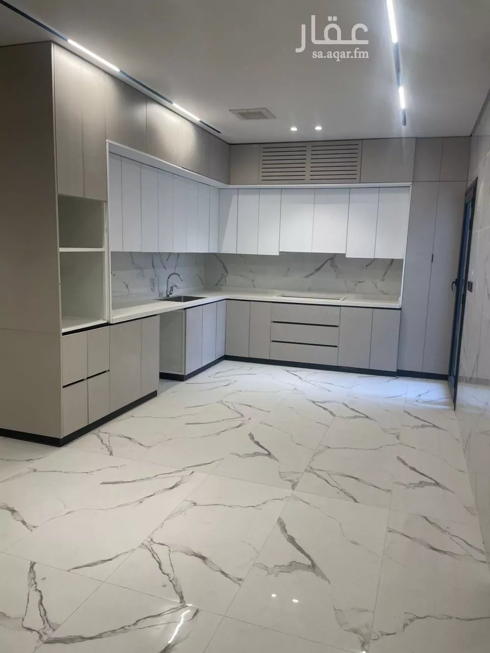 2 bedroom floor in Al Qairawan 10