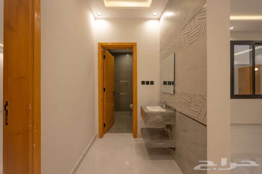 فيلا 6 غرف في الصفوة 9