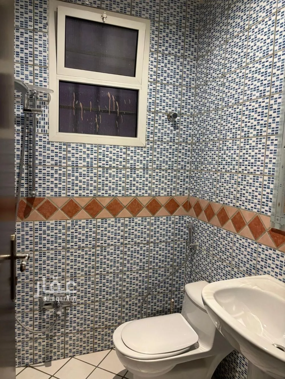 شقة 5 غرف في النخيل 11