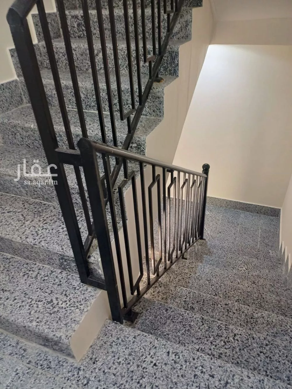 شقة 3 غرف في المعيزلة 3