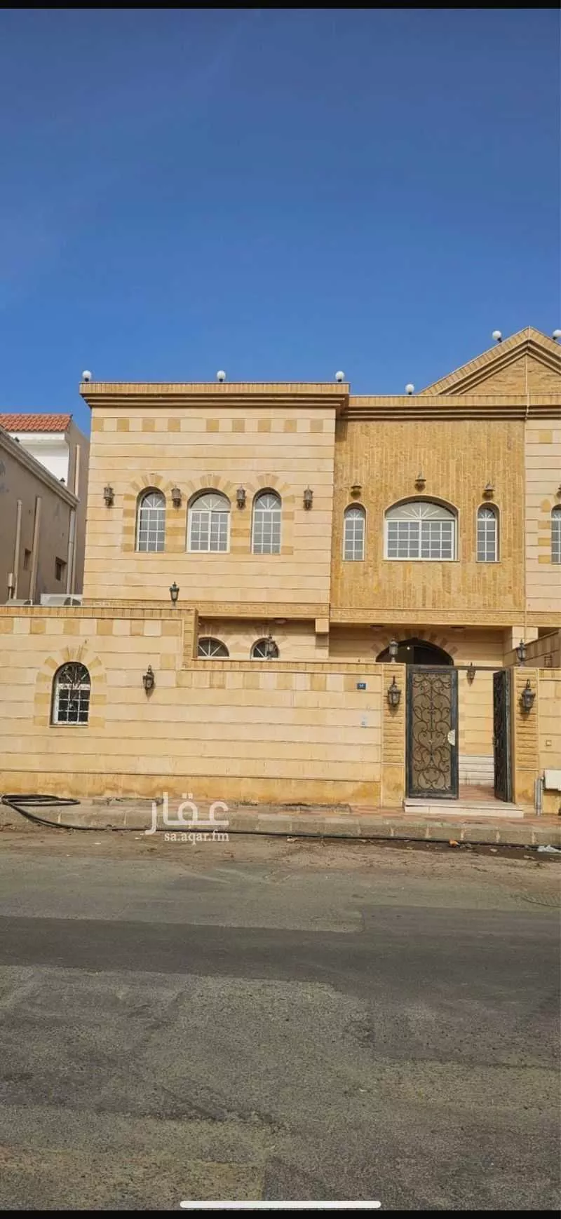 فيلا 9 غرف في الزهراء 5